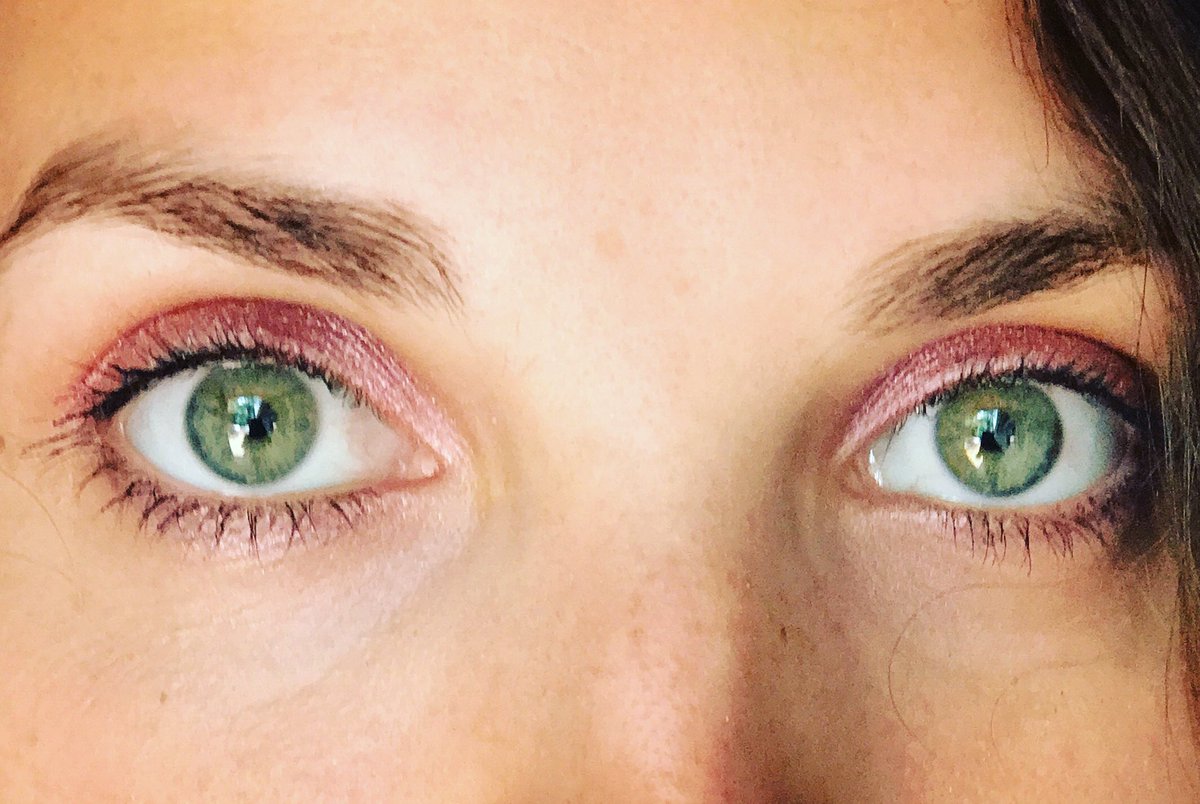 how do you change your eye color at home