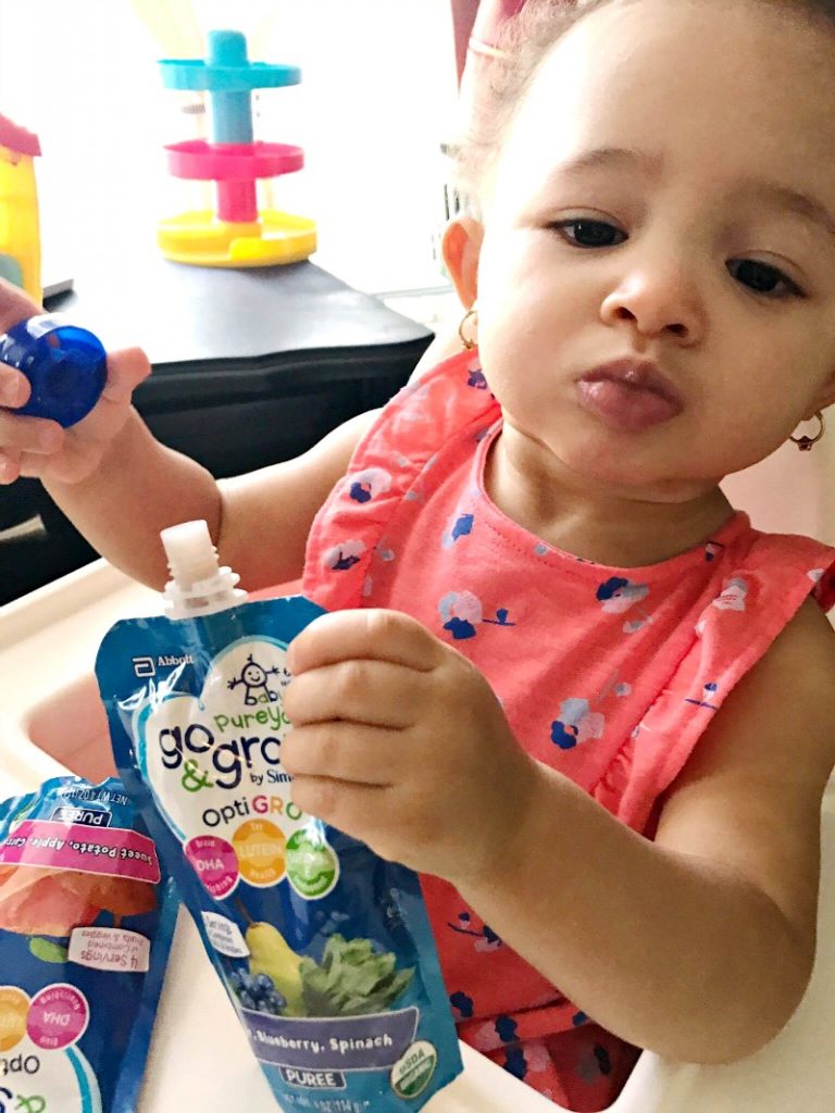 FSMMedia's tweet photo. @jasmine_espinal shares why her daughter likes Nutritious Go &amp; Grow Pouches by Similac - https://t.co/9YgOf4a5OM #GoAndGrowAtWalmart #ad https://t.co/iWWxesDyFS