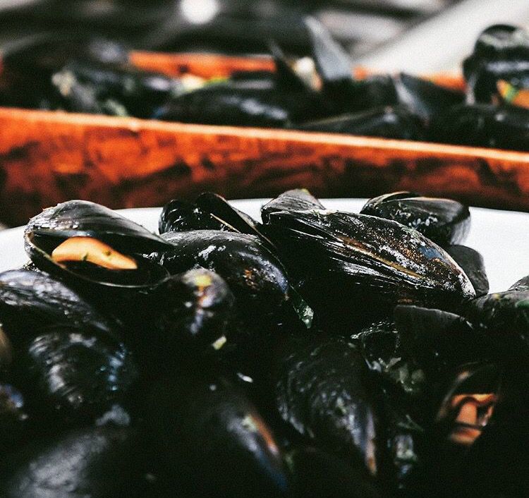 Check out our latest wriggle deal muscles and a glass of white wine for only £11.95

getawriggleon.com/o/bristol-bord…

#sustaniblefood