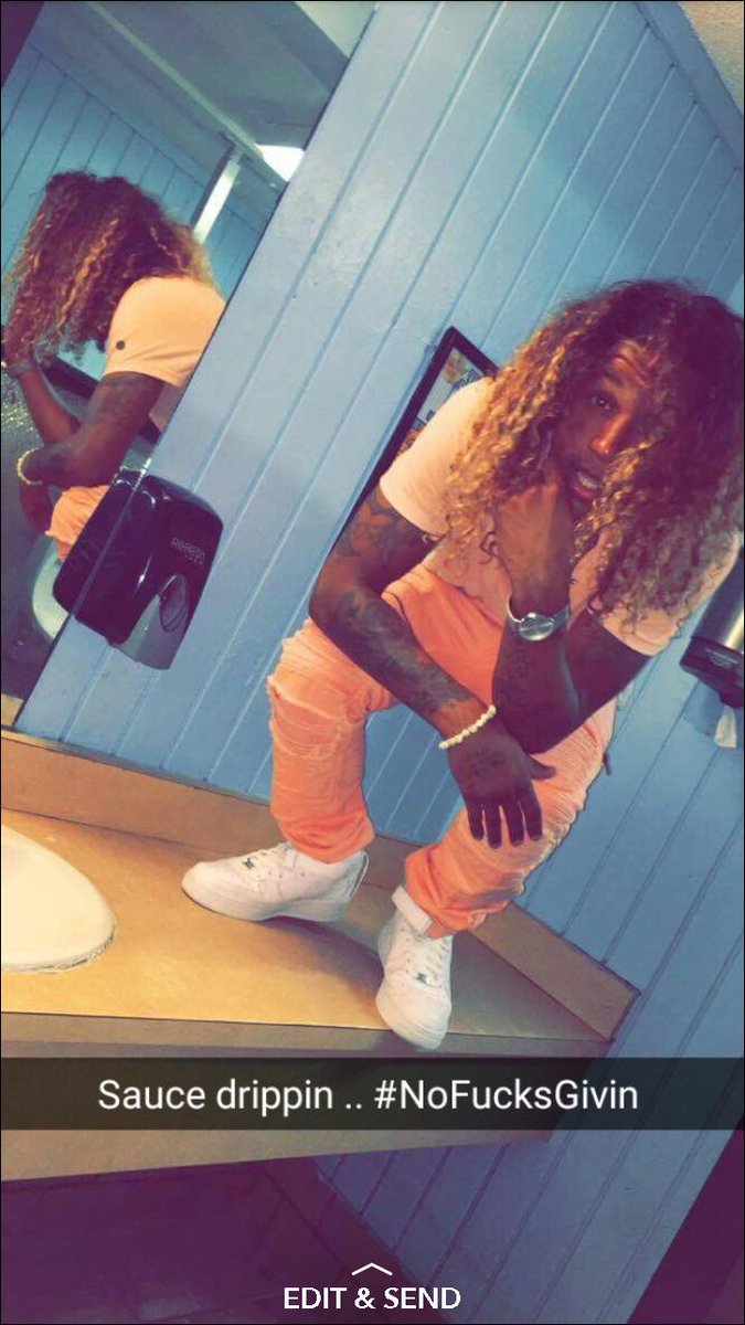 MONEY_AFF's tweet photo. Ay come clean up this sauce ..its all over the counter 💦💦💦💦💦💦💦 https://t.co/RAgAh8Q8wh