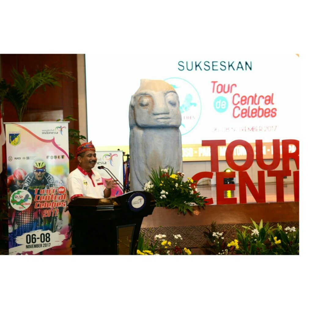 KemenPariwisata's tweet image. #PesonaTDCentralCelebes Menpar @ir.ariefyahya secara resmi meluncurkan Tour de Central Celebes 2017 di Balairung  fb.me/6WTCY7fYu