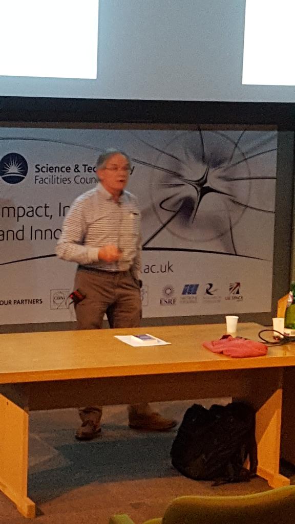 elensentier's tweet photo. Prof Bob Bingham @culhamsummer at RAL. He's such a good lecturer and such fun. https://t.co/Lxt4IgFHrk