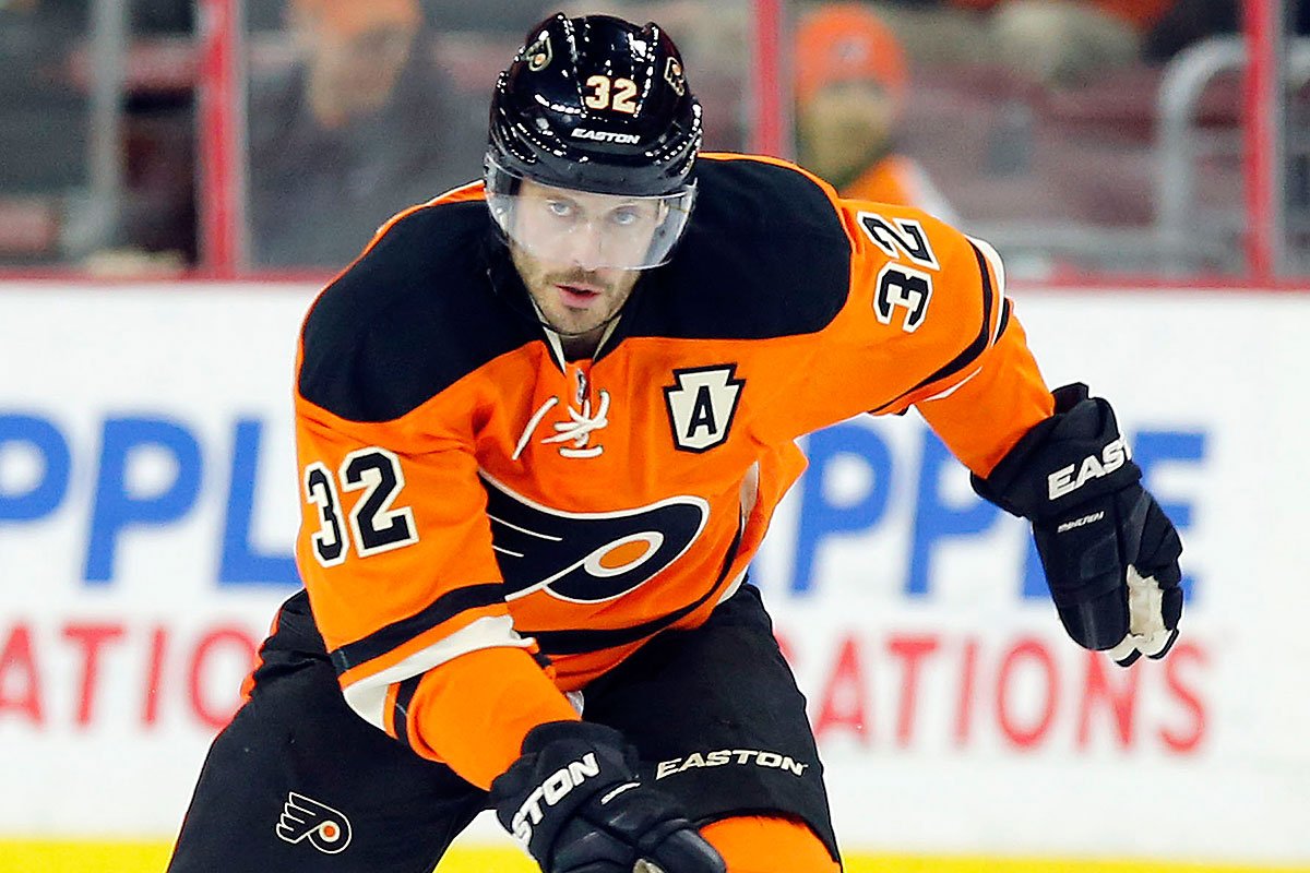 The Montreal Canadiens have signed UFA defenceman Mark Streit to a 1 year contract. https://t.co/uM7mwIkFOM