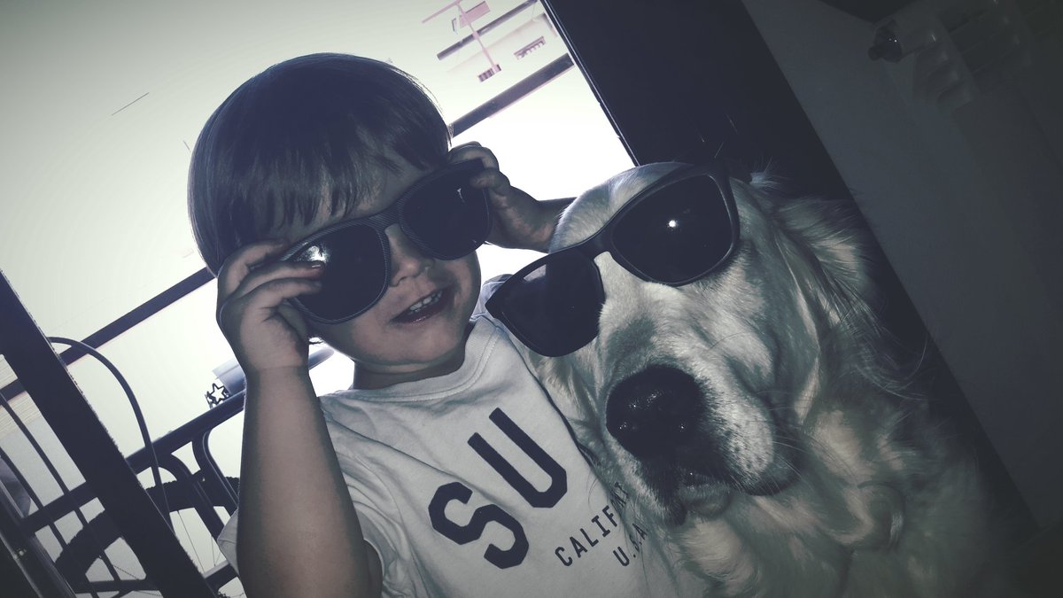 Lau_Dal's tweet photo. #cosasbuenas @CiviClub @HawkersCo #SiempreJuntos #Hermanos https://t.co/E2VNfBLk6E