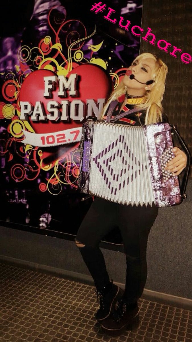 LasReynasdAzul's tweet photo. idola @soyazulcarrizo  #Luchare♪🎶 @PonePasion  😘🎶♪♫ https://t.co/K9N5qxqwdq
