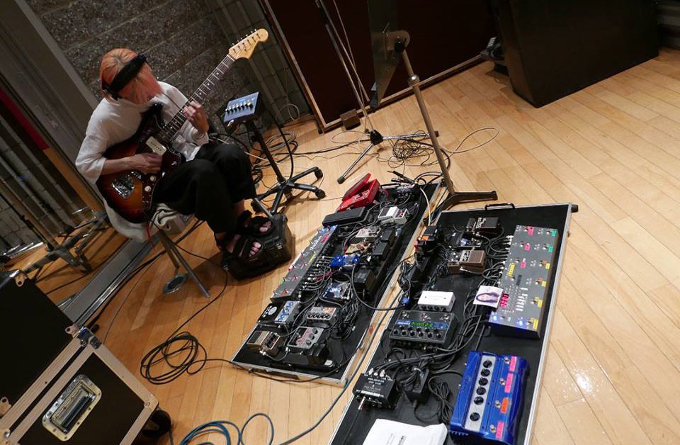 anzarra's tweet photo. girls are back into recording studio. pedalboardnya Mami... 😍 #SCNDL https://t.co/PPEQWprWGP