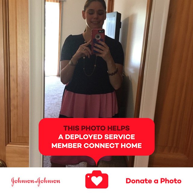 KanableBock's tweet photo. So excited I finally found my LuLaRoe 🦄 Love the color block on this Amelia. #thisishowIroe #jnj @donateaphoto https://t.co/7gAkJwlS36 https://t.co/3ppcKAMQbh