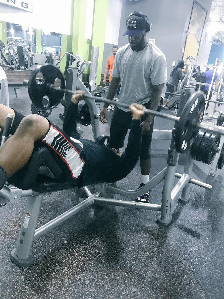 boone_time's tweet photo. #WeHeavy @JoshB_18 @JBdaPilot β£οΈβ£οΈ https://t.co/MvTX97P4Ss