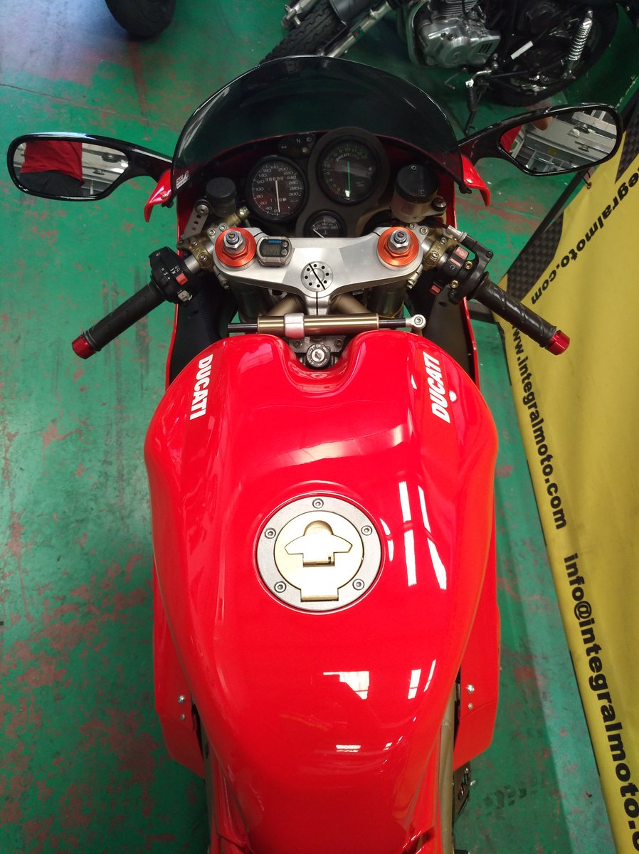 #personalizacion <a href="/DucatiMotor/">Ducati</a> #748 "EL RESULTADO"...Pregunta por nuestros servicios de personalización! #chapa #pintura #ducati #red #motos