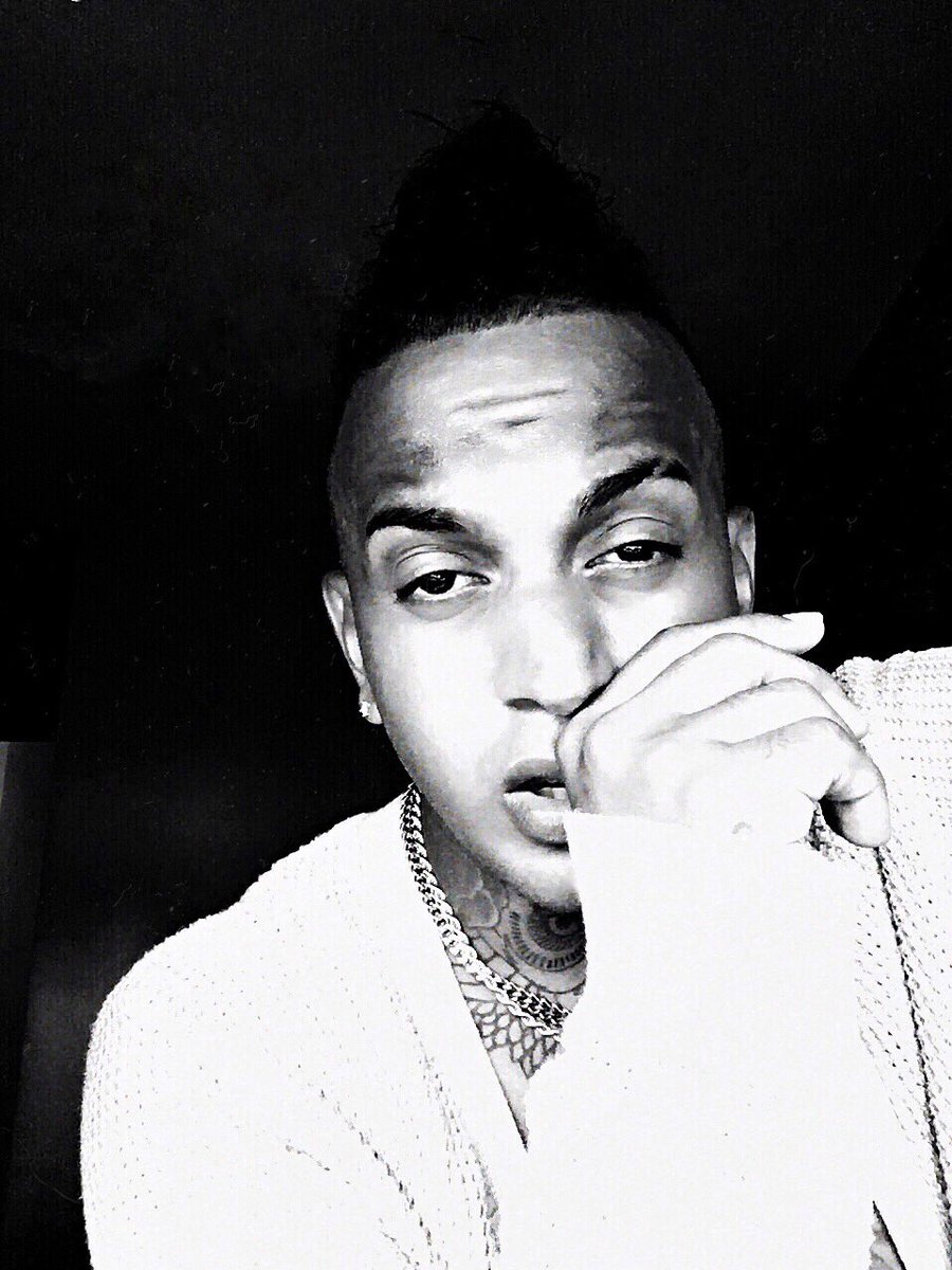 YAXELFANS's tweet image. Linda tarde a todos 🔥😈🦉❤️