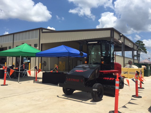 revgroupinc's tweet photo. Great open house at H&E Equipment in Beaumont, TX.
Where we exhibited the most dependable ride-on sweeper.
#Laymor https://t.co/U8LADp57Kv