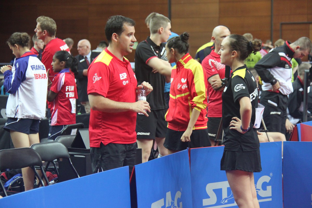 rfetm_tenismesa's tweet photo. 📡 ¡Consulta el calendario de competiciones para la temporada 2017-18 de 🏓! 

📅 ➡️ https://t.co/9KRPtCU9p3 https://t.co/rn2ugP5Zan
