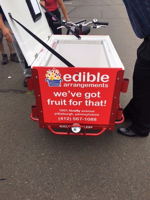 EAPittsburgh's tweet photo. COMING SOON to streets of the burgh! Debuting Aug. 18 & 25 @ Market Square Summer Concert series 11am - 1pm. Serving Fresh Fruit! #dofruit https://t.co/8jMy7moX9m