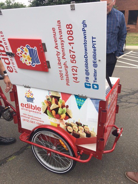 EAPittsburgh's tweet photo. COMING SOON to streets of the burgh! Debuting Aug. 18 & 25 @ Market Square Summer Concert series 11am - 1pm. Serving Fresh Fruit! #dofruit https://t.co/8jMy7moX9m