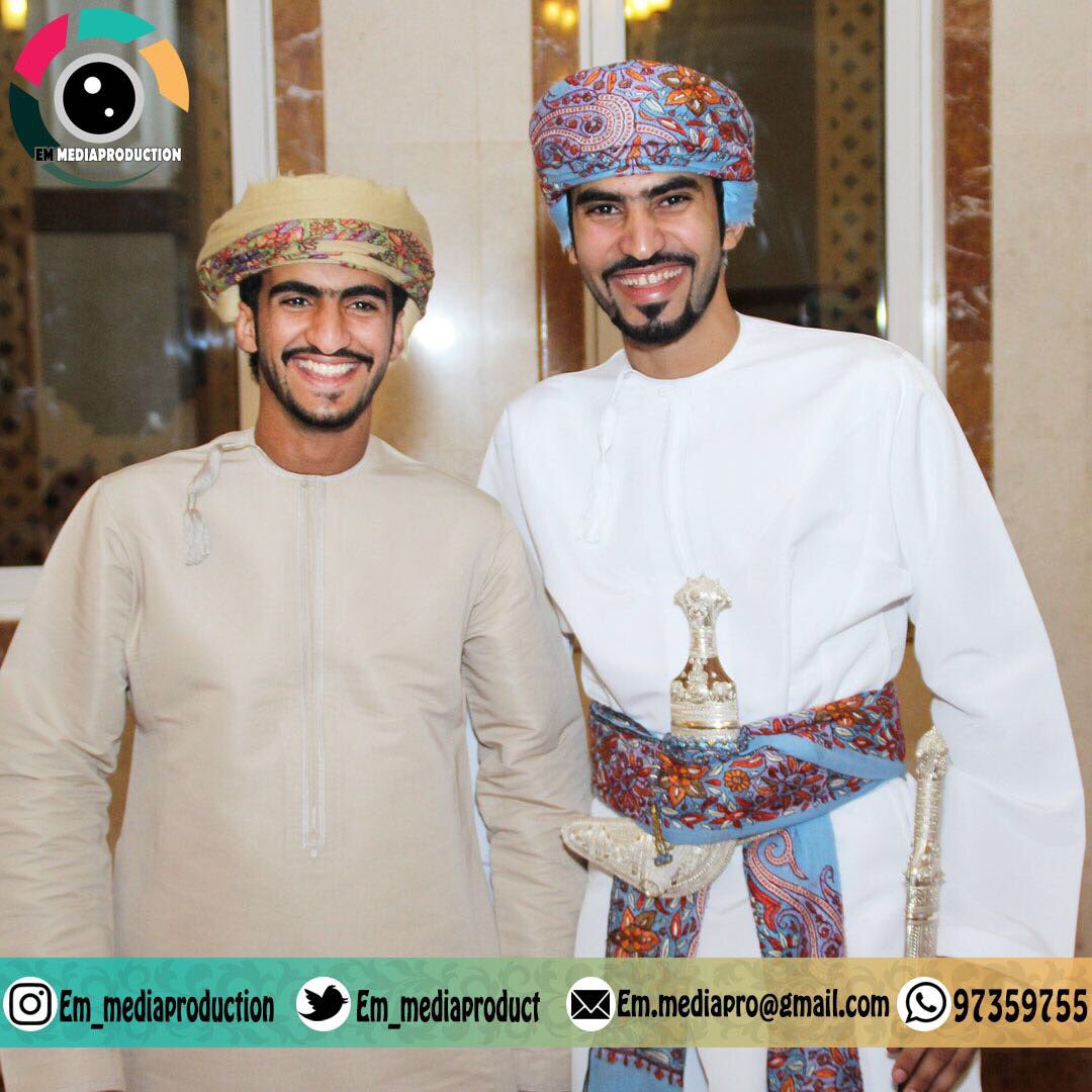 EM_mediaproduct's tweet photo. ﺎلحمدُلله على حياة يُدبرها ﺎلله وفِق رحمِتہ🌾 ، مساكم الله بالخير جميعاً متابعينا 🙋🏻‍♂♥️

عقد قران 'ماجد البوصافي' .. التقاطه عفويه موفقه https://t.co/7rHkptrki0