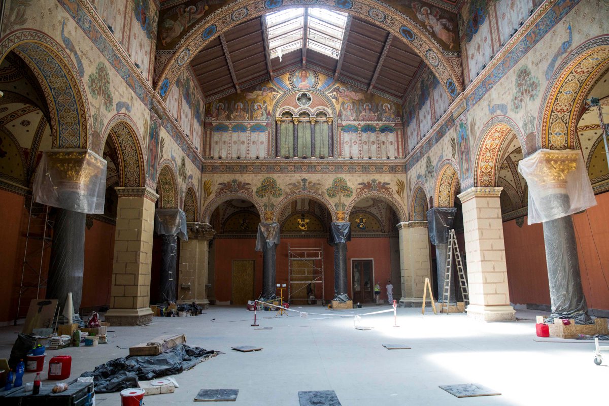 welovebudapest's tweet photo. A hidden hall at #Budapest's Museum of Fine Arts will reopen renewed: https://t.co/P77Q0tL0WK https://t.co/cImYMigLA5