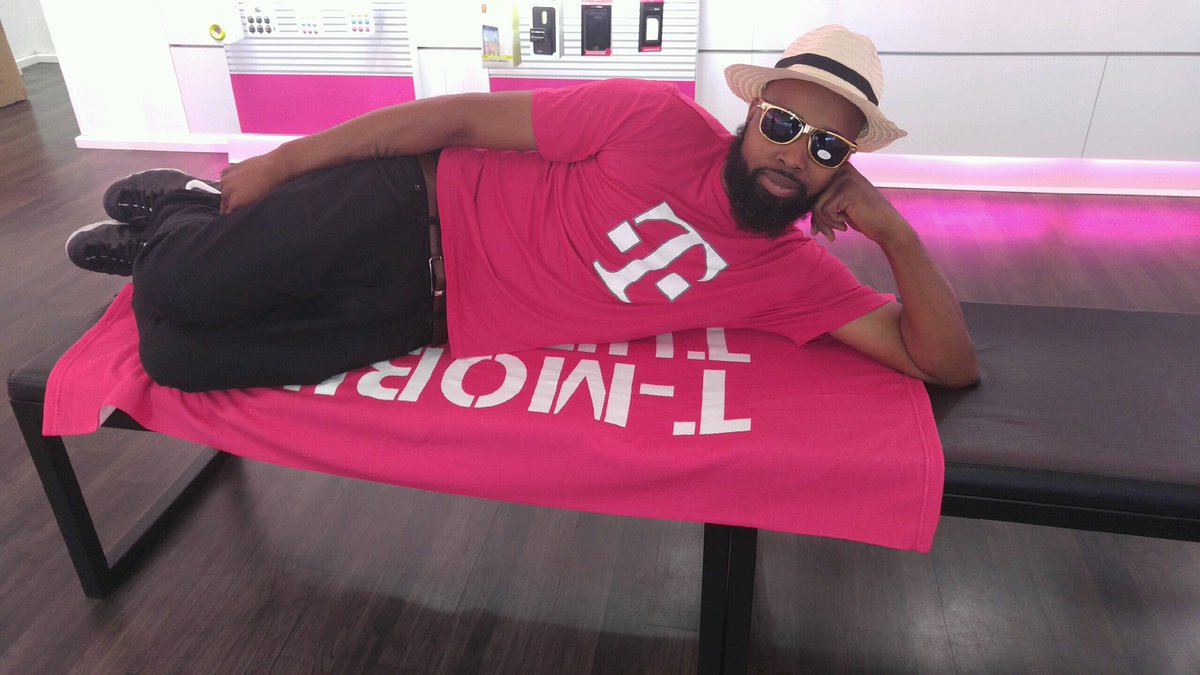 Stop in the university heights T-Mobile and get your beach towel! #tmobiletuesday #WeWontStop #fastest-network @Kraus__M