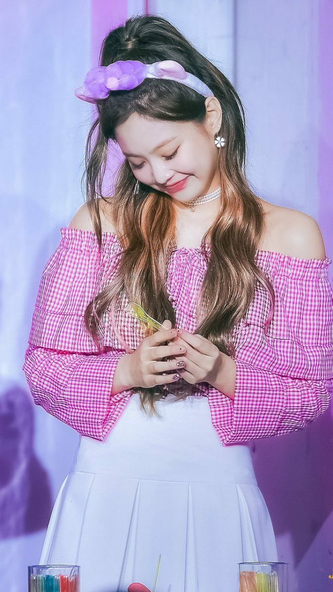 bpwallpapers's tweet photo. #Jennie Wallpapers #1 💖💖 
-
-
-
#BLACKPINK #BLACKPINKWALLPAPERS #JennieWallpapers #LisaWallpapers #RoséWallpapers
#JisooWallpapers https://t.co/vTNV0zoPEx