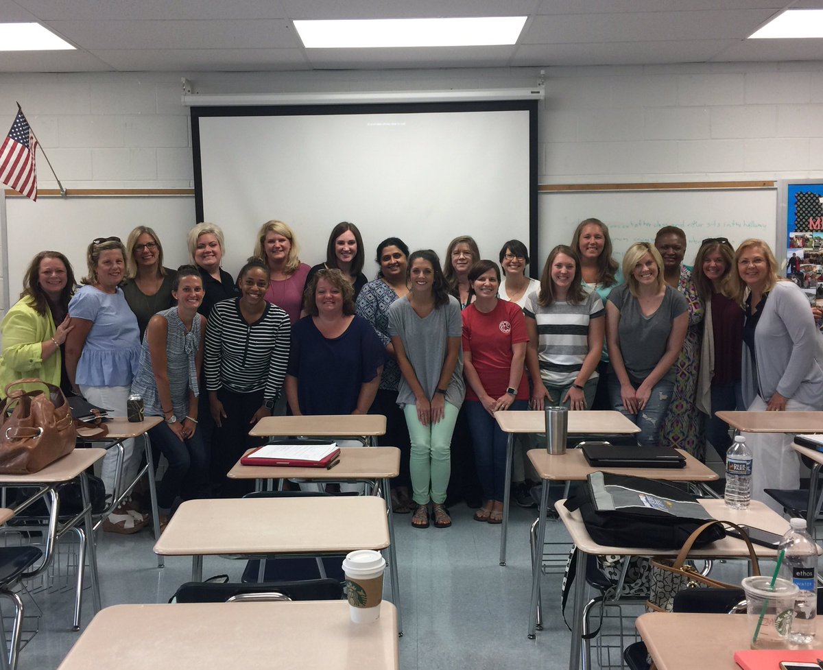 Claire22002's tweet photo. Thank you Elementary Instructional Support Staff for your great energy during our morning session!@HCSLTI @HooverSchools #hcslti17 https://t.co/wCObDsR5Ty