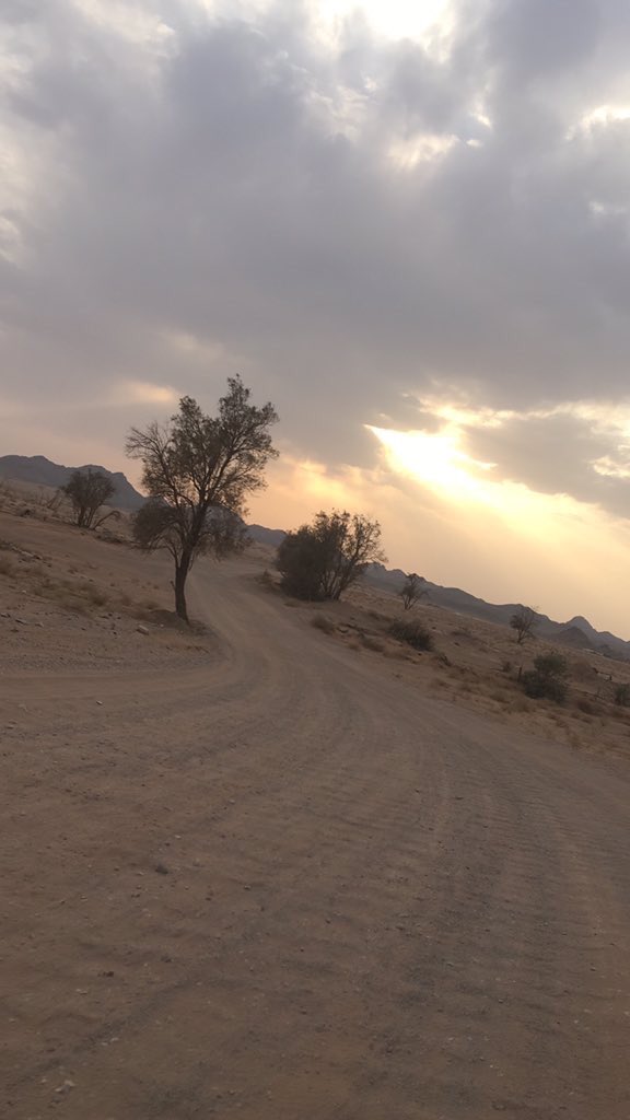 Nawafnahi's tweet photo. #ربط_سقف_بالغزاله
الى متى ونحن على هذا الحال https://t.co/1TQlPD0eg4