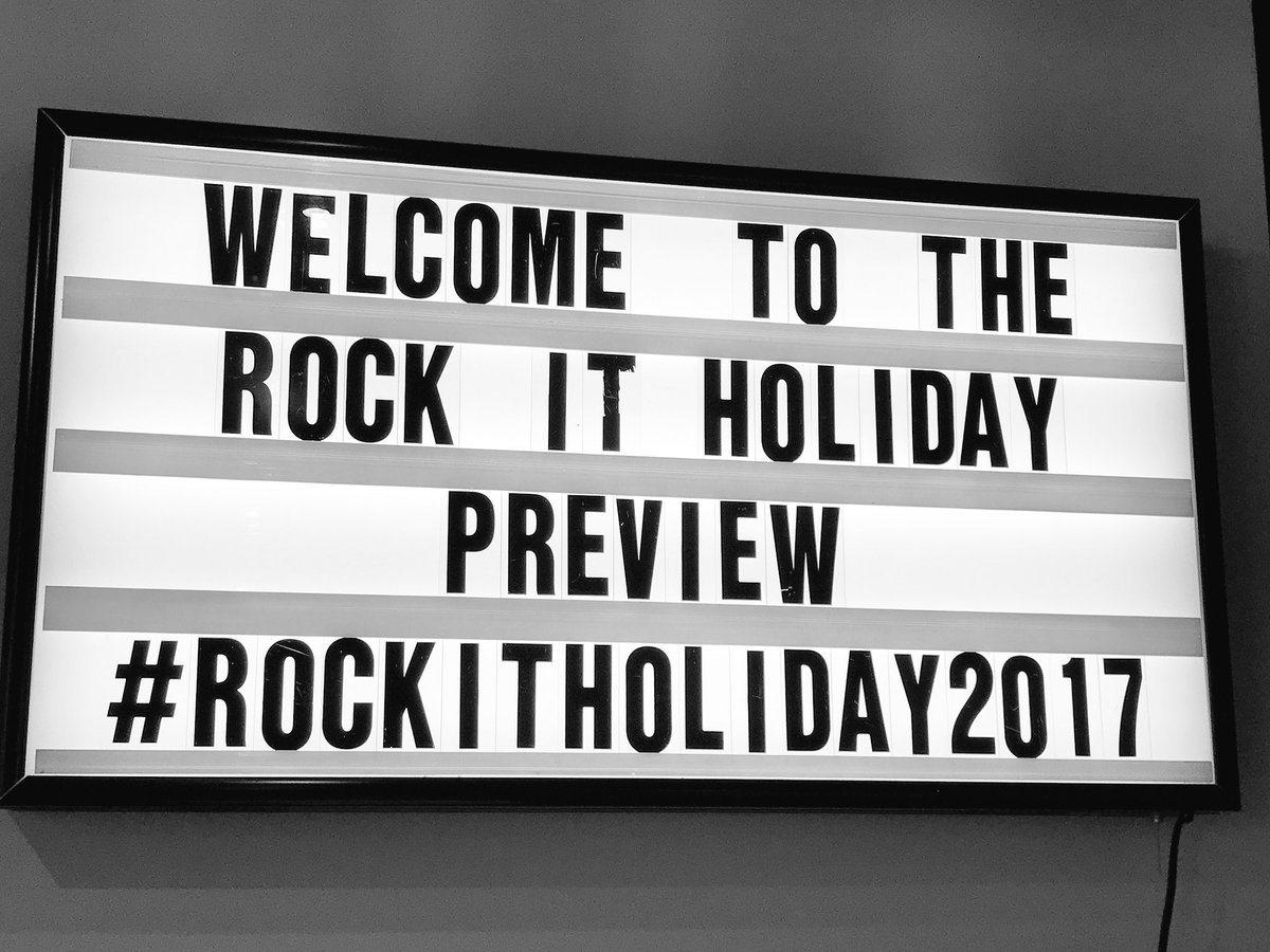 lindseyvirtue's tweet photo. Christmas in July at the @rockitpromo Holiday preview today! #rockitholiday2017 https://t.co/9EvvazA8Ri