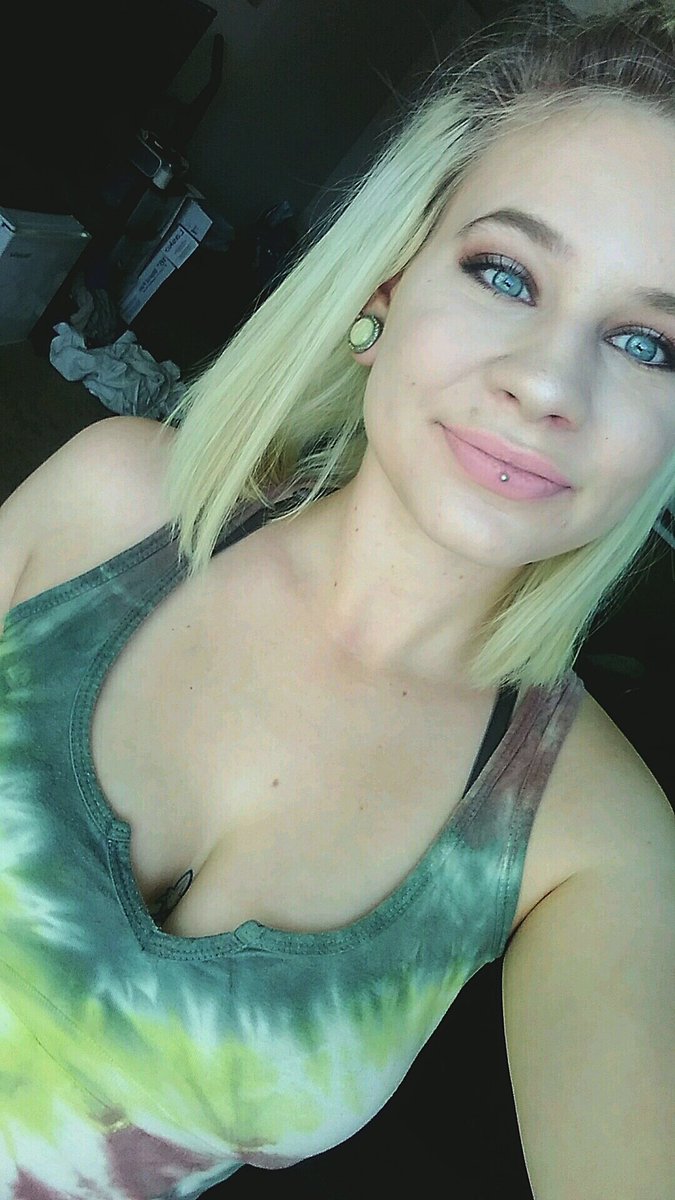 stoopss tweet picture