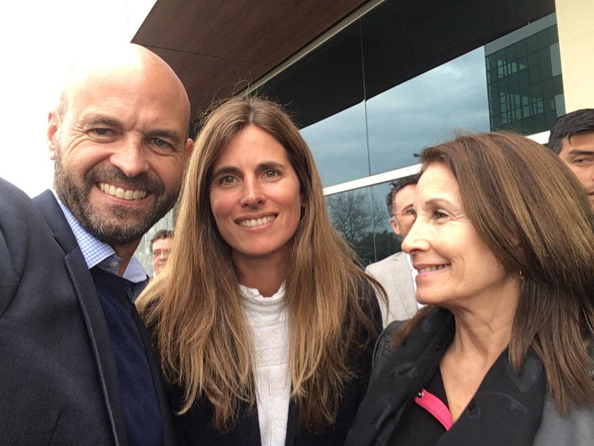 G25Cba's tweet photo. @Guillodietrich siempre es un gusto recibirte en Córdoba!!!
#CambiandoJuntos 
#HaciendoLoQueHayQueHacer https://t.co/qGdlEPMgO7