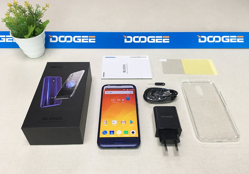 vyacheslavans's tweet photo. Смартфон #Doogee BL5000 4/64Гб, двойная камера и батарея 5050мАч! 
Распродажа на #Aliexpress https://t.co/yScSaQE7Ld 
#BL5000 #Doogeebl5000 https://t.co/vGz890bjxv