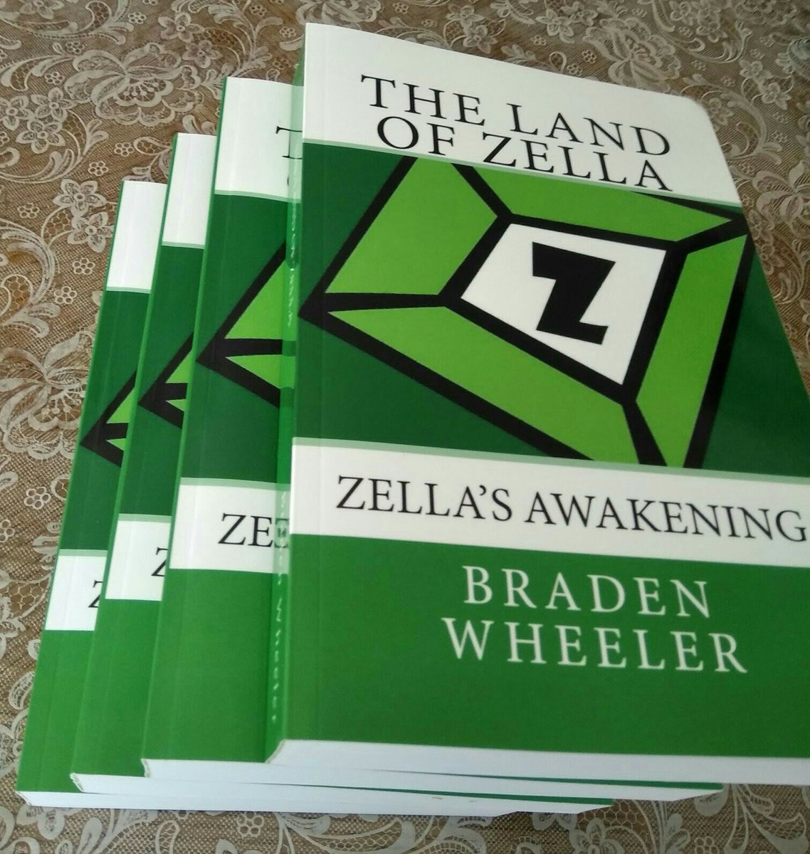 EmporiumPubl's tweet photo. #Promo come #read #zellabooks #Kindle #eBook on #sale 99¢
https://t.co/X2e6Lao9xI ◀️➖ Click
#tueNight #fiction #Reading #YAlit #fantasy https://t.co/MtQ44lQT3H
