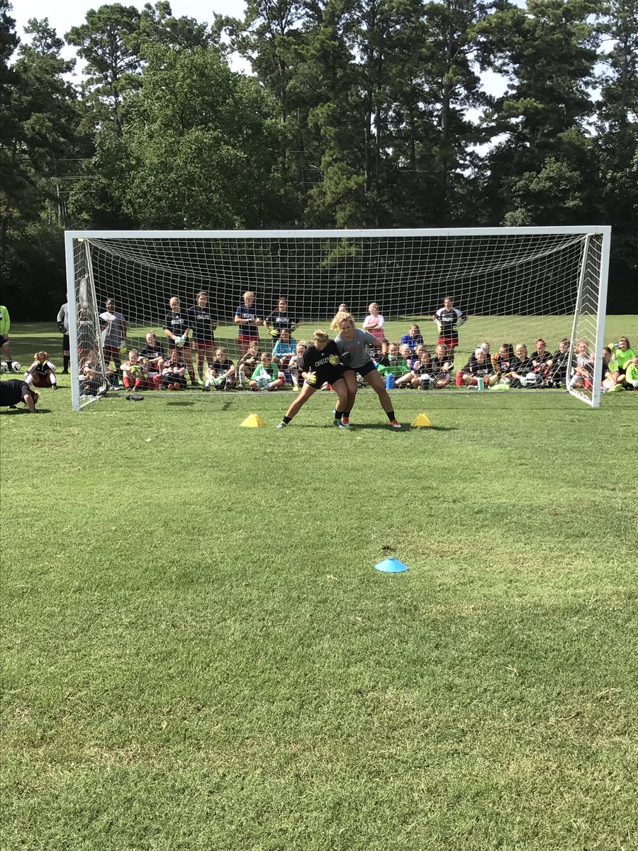 ChallengeSoccer's tweet photo. Our awesome staff of #challengealum gk's have been putting on great demos at this week's #cscgoalkeeping academy! #bestgksinTX #challenge17 https://t.co/vXlT2Bo5vy