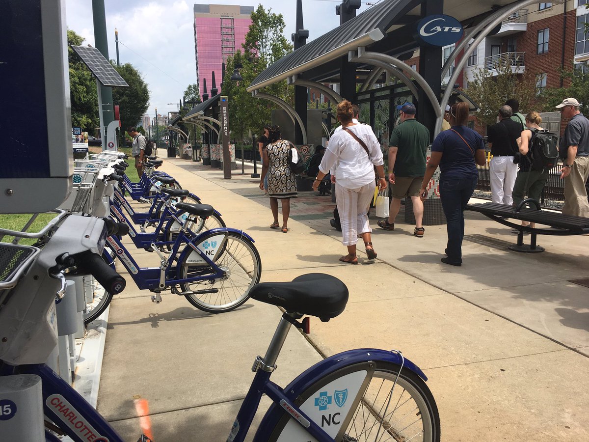 burgetta_nando's tweet photo. But bikes! Art! Restaurants served by transit/peds only. Parking maximums for builders stead of minimums. Seriously. #welovetransit https://t.co/J0SMl0esni