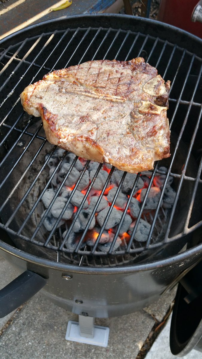 SteveGaithers's tweet photo. Porterhouse Tbone.  Saturday night special. https://t.co/Nvh8odex20