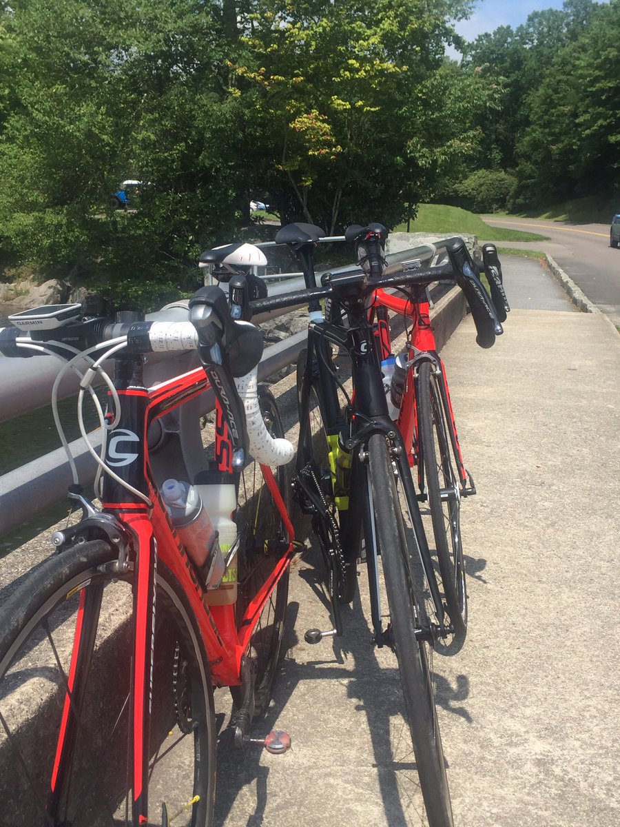 kgrebreg's tweet photo. Another beautiful day of riding!  @JustinDiPalma @RothmanOrtho @CastelliCycling @CafeCyclist1 @RideCannondale https://t.co/kuqMZXFUTR