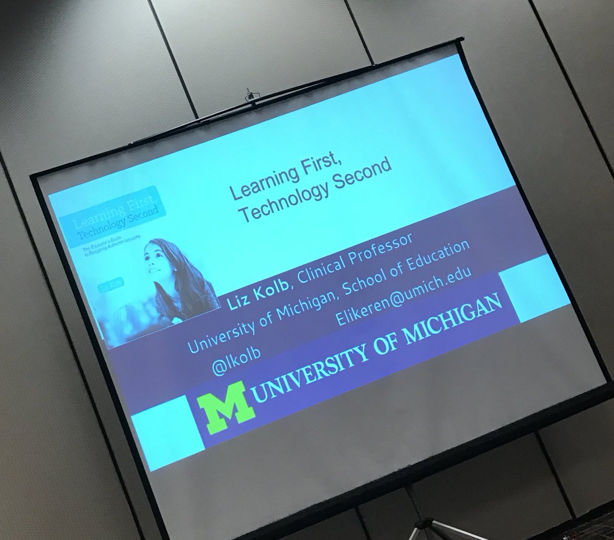 tinkredu's tweet photo. @lkolb up next at @MichiganVirtual #Daycamp17 #wrongcolors but #smartandinnovative https://t.co/EAgKSe9NBp
