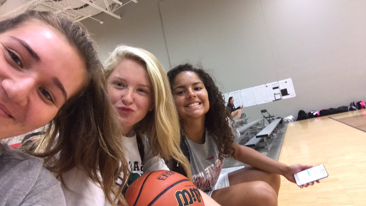 VeronikaR33's tweet photo. it was a good season! sad it's over:(( #platinum #ILGR https://t.co/4JpcSUHjta