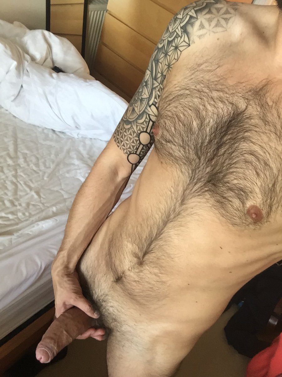 bbguy80's tweet photo. Horny... RT if you wanna help me! https://t.co/XrH5SyWndQ