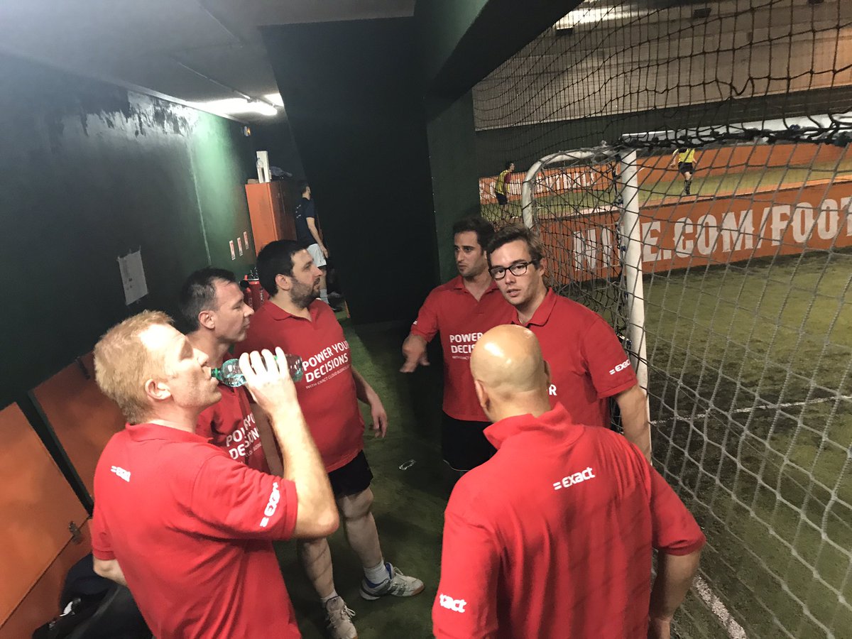 lcbailly's tweet photo. Technical discussion #exact_fr https://t.co/1WxLWXO9aT