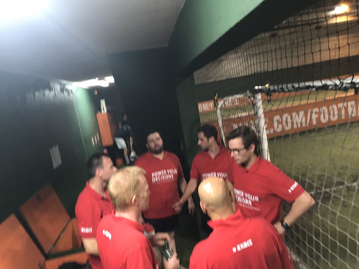 lcbailly's tweet photo. Technical discussion #exact_fr https://t.co/1WxLWXO9aT
