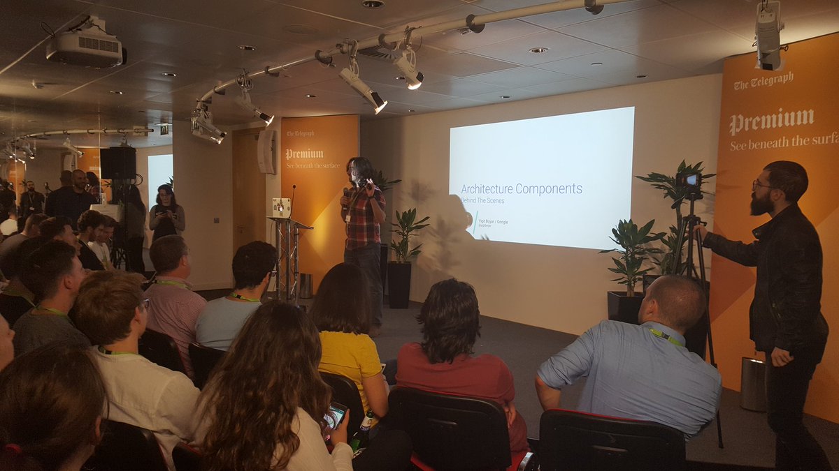 TelegraphEng's tweet photo. Londroid @yigitboyar is entertaining us 😁 with his talk 😁😁 #TelegraphEngineering #Google #Android https://t.co/gkiDoVubh6