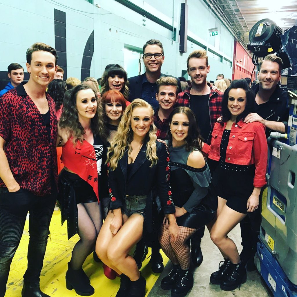 HUGE love to <a href="/dekesharon/">Dᴇᴋᴇ Sʜᴀʀᴏɴ</a> who is leaving the U.K. today! Thank you for inspiring us and always being so supportive!! #pitchbattle