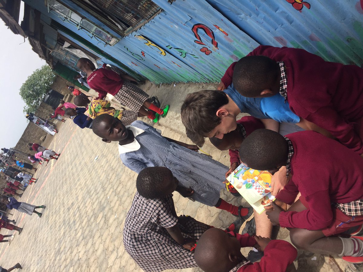 KenyaLuttColl's tweet photo. Students loved returning to the projects today!!! It's going to be a difficult day tomorrow when we say goodbye #kenya2017 ❤️🇰🇪 https://t.co/BTujbeGQif