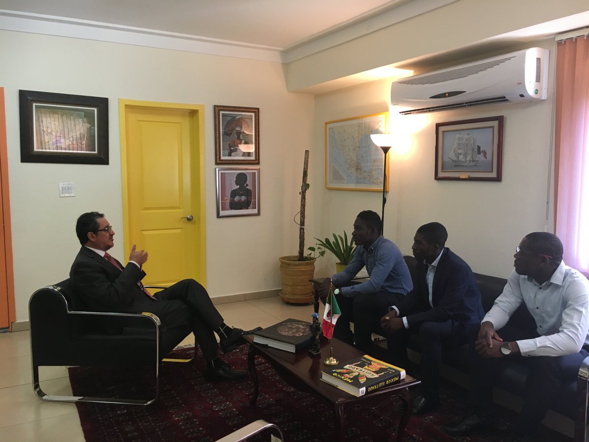 Embamex Haiti Bon Retour A La Maison Embamexhaiti Y Mexicoglobal Felicitent Les 3 Premiers Boursiers Du Mexique Qui Ont Termine Leurs Etudes 300becas T Co Cpvuow1agi