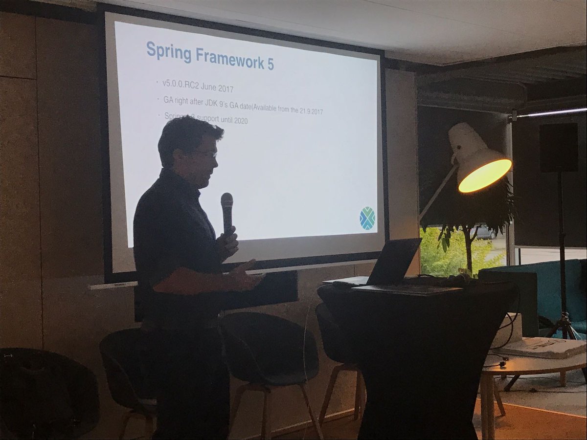 ITNEXT_io's tweet photo. #microservices #meetup @LINKITGroup office with @RodrigoSoaresC6 talking about reactive Microservices with #spring5 https://t.co/77uKe8kmVU