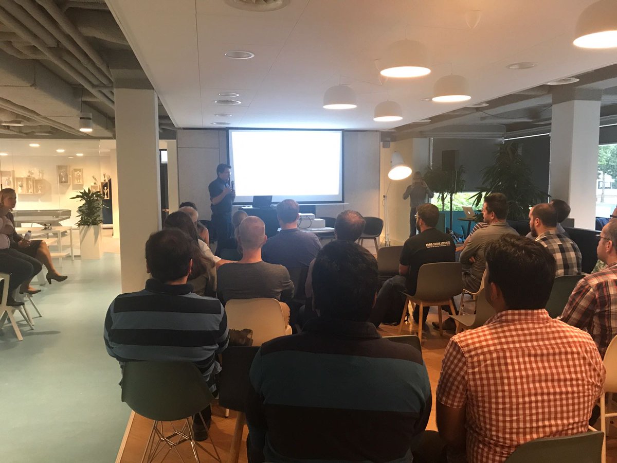 ITNEXT_io's tweet photo. #microservices #meetup @LINKITGroup office with @RodrigoSoaresC6 talking about reactive Microservices with #spring5 https://t.co/77uKe8kmVU