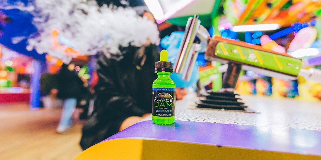 SpaceJamEJuice's tweet photo. Who's trying to lose at some skee-ball tonight? #vapethemall #skeeballthemall #ParticleX
Get yours here: https://t.co/ifs8ses347 https://t.co/QEJVwo8WMz