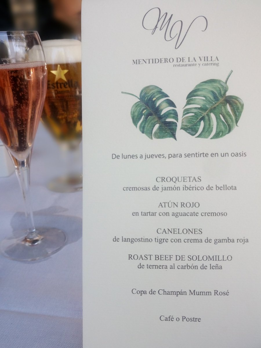 El <a href="/MentideroVilla/">MentiderodelaVilla</a> tiene un menú Especial de lunes a jueves en #terraza que hará sentirte en un verdadero #oasis #Terraceo #cosasbuenas