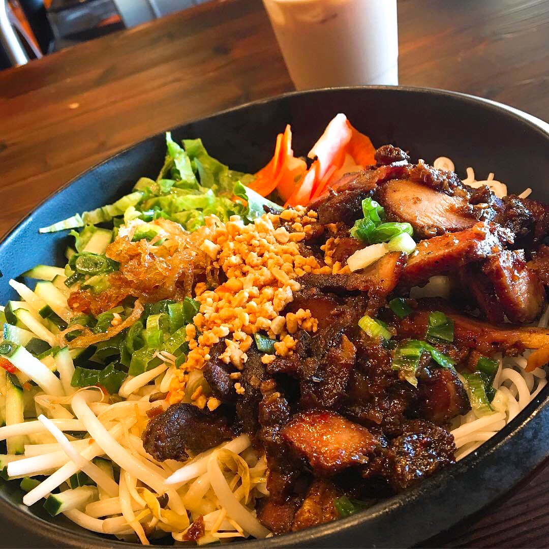 NamEatery's tweet photo. Good food with good company.👍 PC: Kevin Bentley  #nameatery #ocfood #vietfood #ocfoodie #foodie #yelpoc #lafoodies #vermicelli #bun https://t.co/y3E3j0nXxt