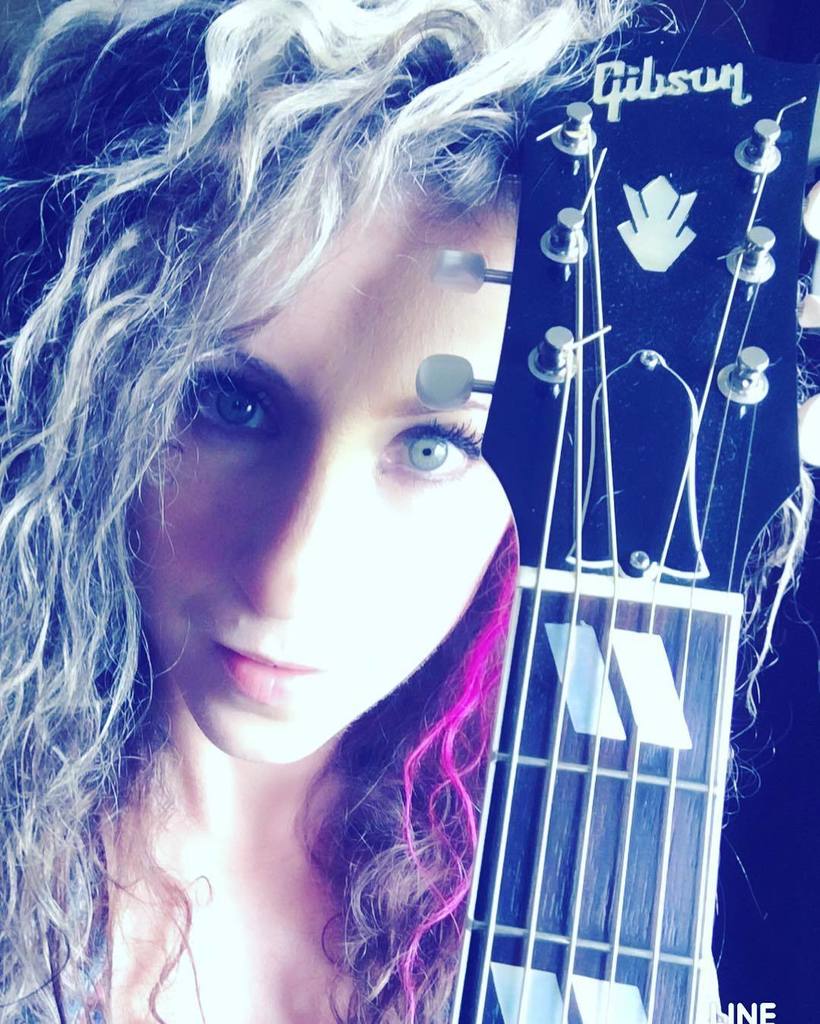 kalliahmusic's tweet photo. The agenda today #songwriting #songwriter #singer #newmusic ❤️❤️❤️🎶🎶🎶 https://t.co/hjN0Nnwnpe https://t.co/IMcYhyGiNV