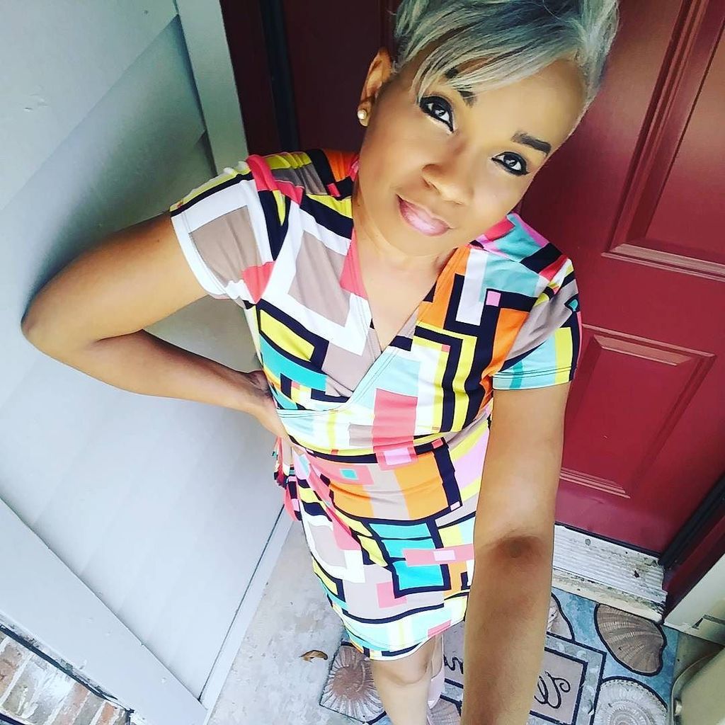 tracypalmer4151's tweet photo. OOTD. Headed to a meeting in this color blocked dress from Emma & Michele and nude heels by Merona for Target. #silverfoxstyle #personalsty… https://t.co/YYBWIBIJNd