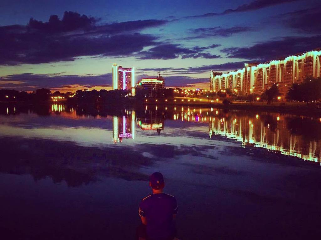 johndlinspeaks's tweet photo. Midnight in Minsk. #reflectivewater #minsk #midnight #pisces #waterviews #lightsoff #sky #waterfront #goals #refle… https://t.co/WOeddjctzj https://t.co/lhjiATUFmC